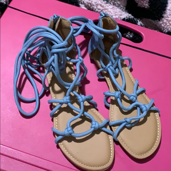 Tie up sandal - Picture 1 of 4